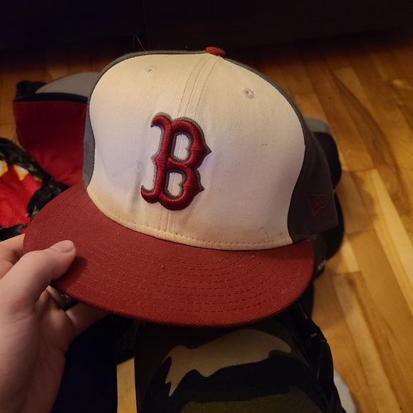 Snapback - Picture 8 of 16